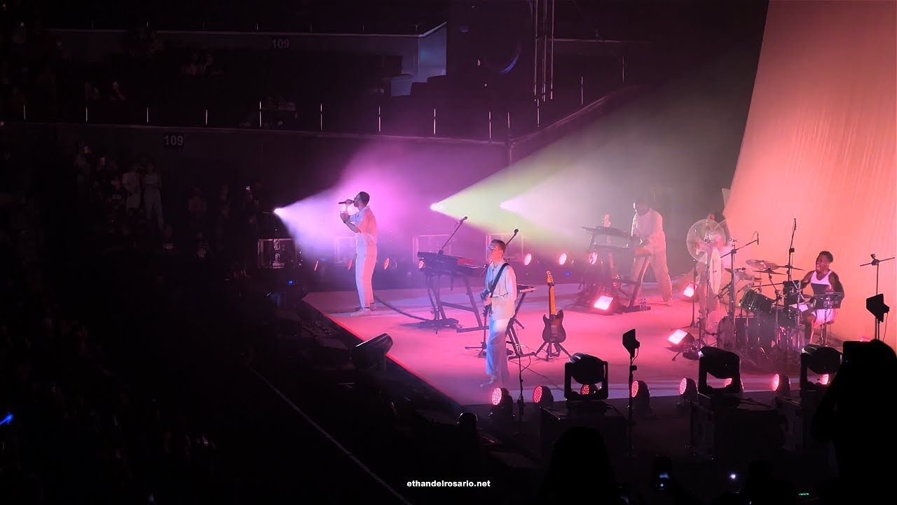 HONNE live in concert